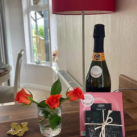 Hollicarrs - Wildflower Holiday home York