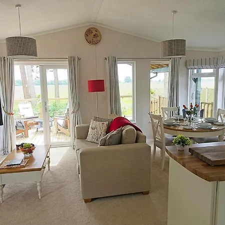 Holiday home Hollicarrs - Wildflower York
