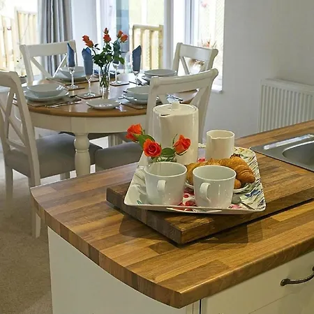 Hollicarrs - Wildflower * ヨーク