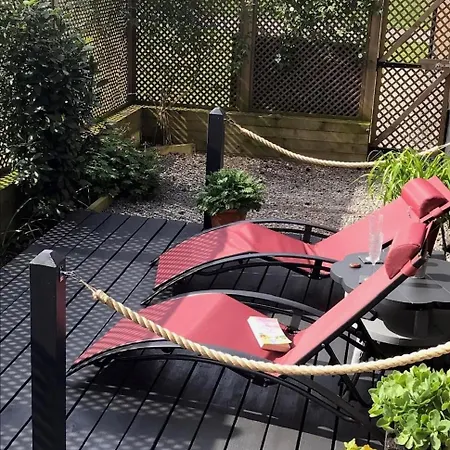 Hollicarrs - Wildflower * يورك